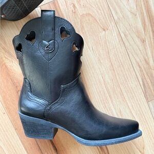 Circus by Sam Edelman Black Heart Cutout Ankle Boots